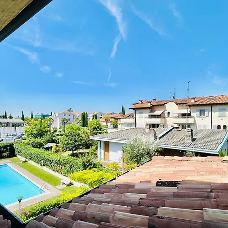 Parigi - 200m Dal Con Vista Piscina Appartement Sirmione