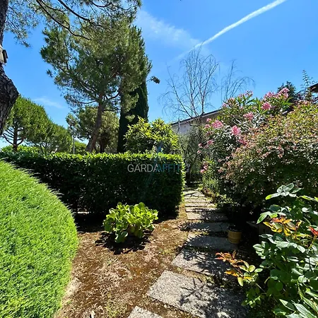 Parigi - 200m Dal Con Vista Piscina Appartement Sirmione