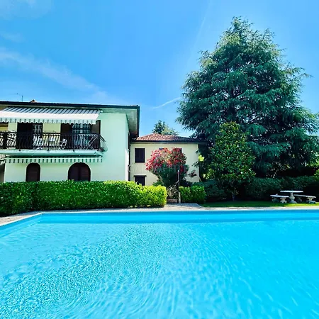 Parigi - 200m Dal Con Vista Piscina Appartement *